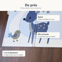Gros plan sur le relief de lettres et de chiffres et les plis du tapis de jeu biche et Good morning